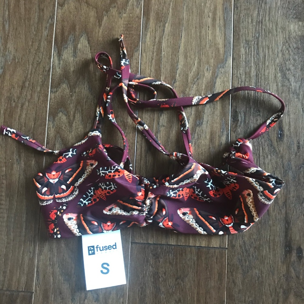 NWT Fused Hawaii K-top - small